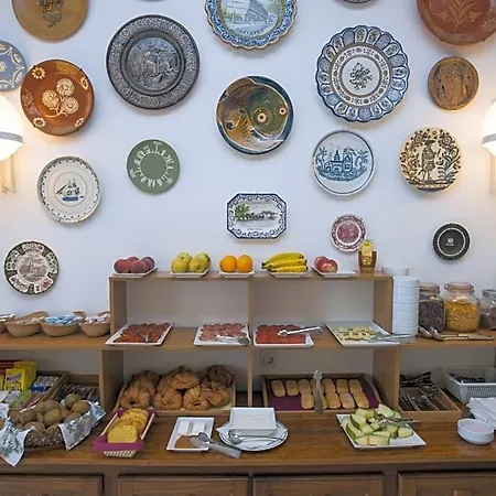 La Terraza Hotel